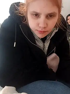 Snapshot of mokra_olka chatting on February 18, 7:32 am mokra olka online show from February 18, 7:32 am