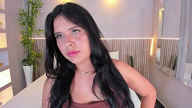 GeorginaReyes online show from December 2, 10:49 pm