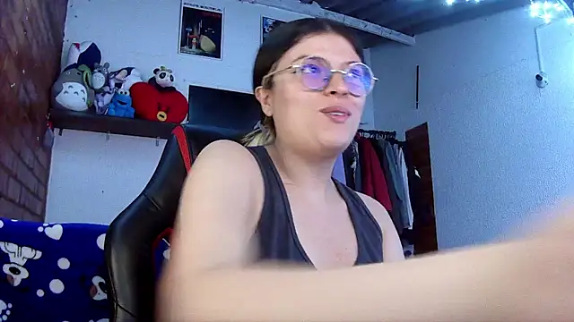 Emily  katz online show from March 18, 6:48 pm