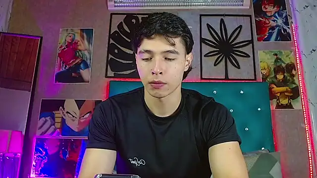 LiamAndrewzz online show from March 23, 4:38 am