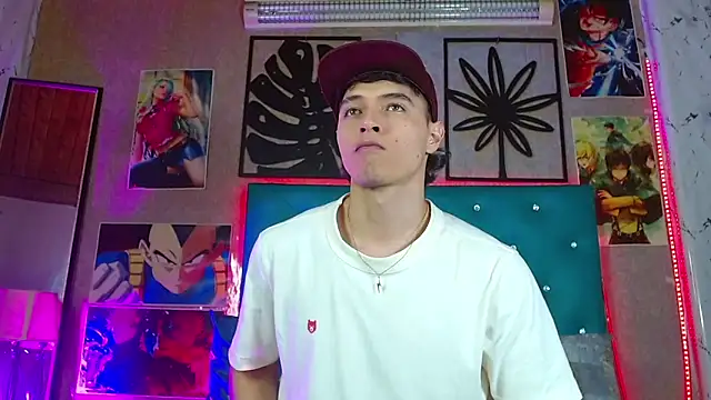 LiamAndrewzz online show from March 27, 5:24 am