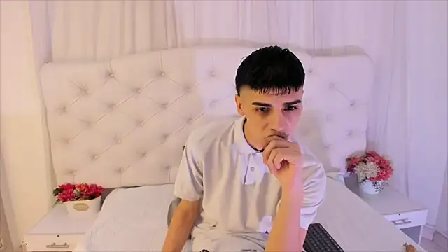 frank jhonsson online show from September 19, 7:03 pm