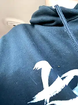 Snapshot of QueenM3 chatting on September 26, 3:27 pm QueenM3 online show from September 26, 3:27 pm