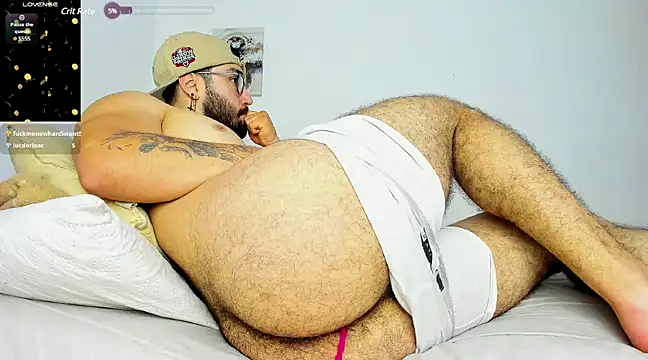 Snapshot of jeyco_santino chatting on February 17, 2:31 am jeyco santino online show from February 17, 2:31 am