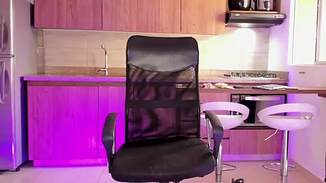 valeria  lewiis online show from February 23, 2:57 pm