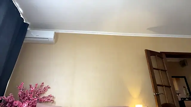 selena shawty online show from March 18, 7:44 am