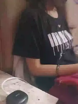 Dolly b online show from February 19, 9:58 pm