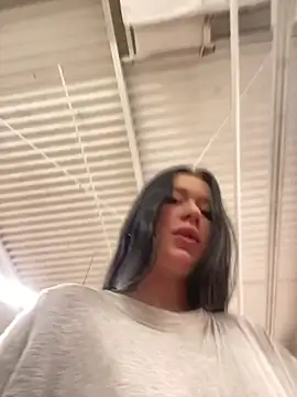 AlishaPrettyBlade online show from February 26, 6:37 am