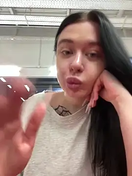 AlishaPrettyBlade online show from March 4, 6:37 am