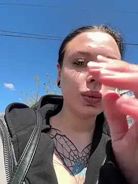 AlishaPrettyBlade online show from May 25, 4:40 am