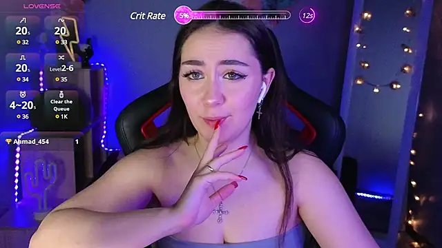 AshleySkott  online show from March 6, 11:14 am