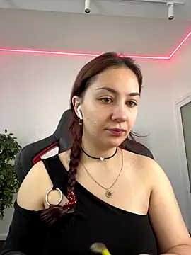 AshleySkott  online show from September 18, 8:05 am