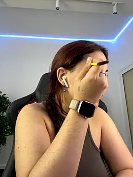 AshleySkott  online show from October 5, 8:23 am