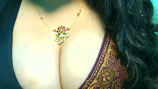 its siya online show from February 14, 8:44 am