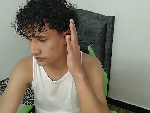 Boy coll online show from March 9, 5:33 am