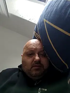 Snapshot of Djakovic78 chatting on November 3, 9:10 am Djakovic78 online show from November 3, 9:10 am