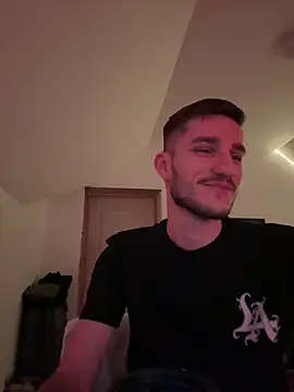 Snapshot of yoyoboy988 chatting on March 21, 7:13 pm yoyoboy988 online show from March 21, 7:13 pm