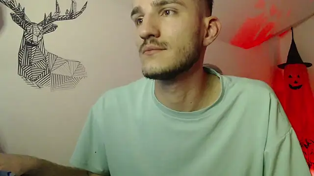 Snapshot of yoyoboy988 chatting on September 21, 8:32 pm yoyoboy988 online show from September 21, 8:32 pm