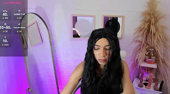 Snapshot of Danny_Luxx chatting on February 25, 12:03 am Danny Luxx online show from February 25, 12:03 am