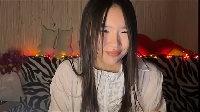 Asian Vi online show from March 14, 1:02 pm