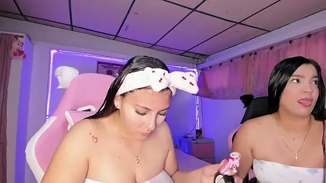 Cristal Smith20 online show from March 6, 2:13 pm