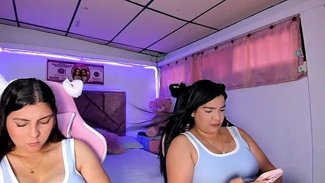 Cristal Smith20 online show from March 18, 12:30 pm