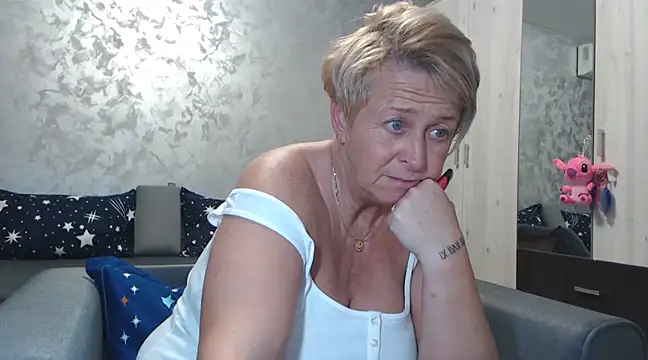 RosesandLillies online show from February 28, 5:37 pm