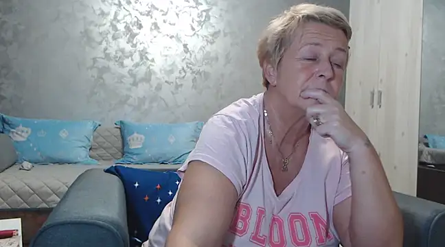 RosesandLillies online show from March 7, 4:55 pm