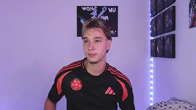 Snapshot of jack_walker190 chatting on September 14, 6:34 am jack walker190 online show from September 14, 6:34 am