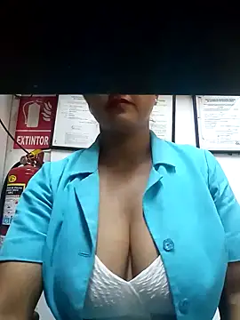 Snapshot of Dulcechocolate7 chatting on March 9, 12:00 am Dulcechocolate7 online show from March 9, 12:00 am