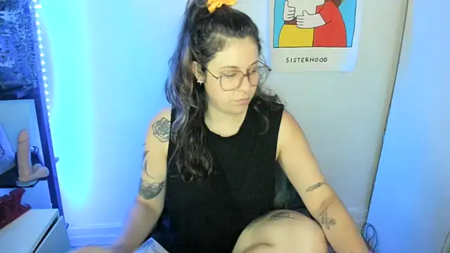 Rosiee69  online show from June 19, 2:21 pm