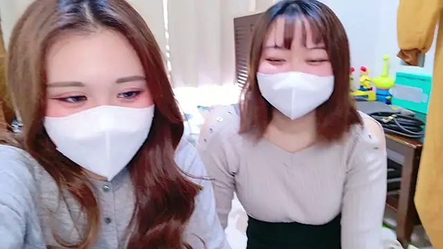 Snapshot of noa_chi chatting on September 22, 4:47 am noa chi online show from September 22, 4:47 am