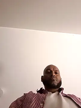 Snapshot of Mrnutella chatting on February 19, 5:27 am Mrnutella online show from February 19, 5:27 am