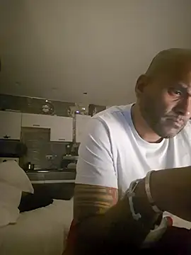 Snapshot of Mrnutella chatting on March 7, 1:53 am Mrnutella online show from March 7, 1:53 am