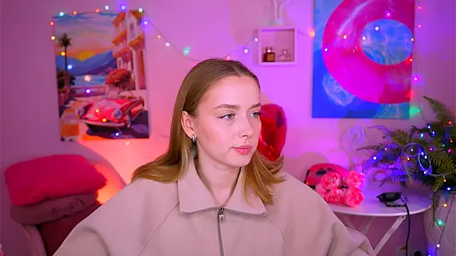 JenniferGraces online show from February 24, 8:17 am