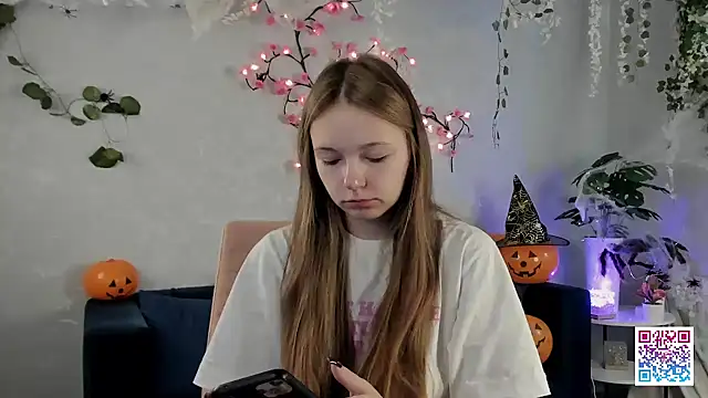 boozekirs  online show from October 31, 1:50 am