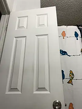 HTXBELLE online show from February 12, 6:25 pm