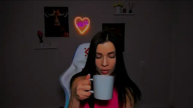 Snapshot of KetiWils chatting on March 1, 10:02 am KetiWils online show from March 1, 10:02 am