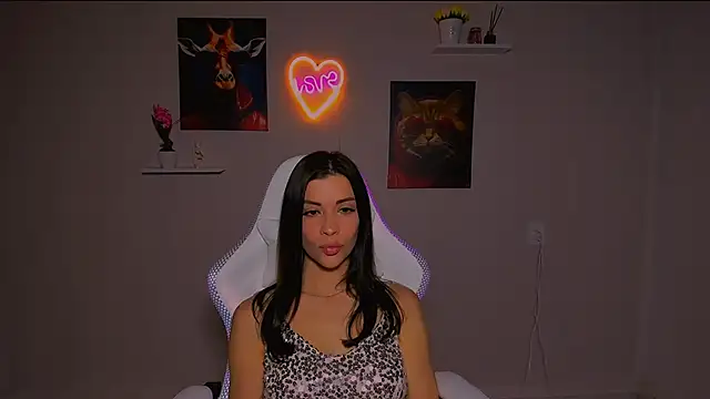 Snapshot of KetiWils chatting on March 10, 4:03 pm KetiWils online show from March 10, 4:03 pm