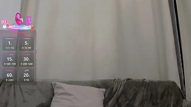 Snapshot of JanelleBrown_ chatting on October 3, 6:05 pm JanelleBrown  online show from October 3, 6:05 pm