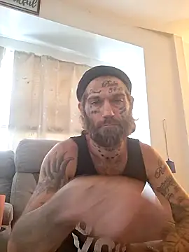 Snapshot of AmerikanDadd317 chatting on March 27, 7:13 pm AmerikanDadd317 online show from March 27, 7:13 pm