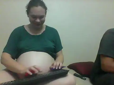 Snapshot of redsparrowXxXx chatting on October 10, 4:39 pm redsparrowXxXx online show from October 10, 4:39 pm