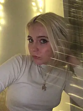 Blondie Sofia Essexbabe online show from March 23, 3:10 am