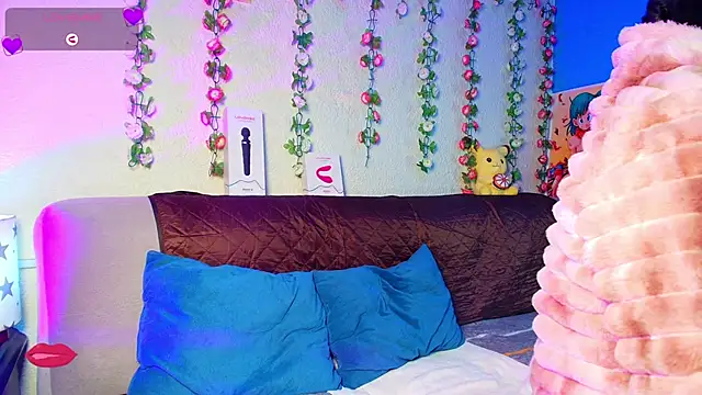 Vicky Miller 05 online show from April 18, 7:58 pm