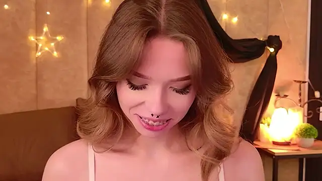 Sierra Fane online show from April 22, 11:01 am