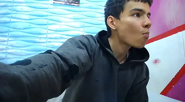 Snapshot of seigfried0 chatting on March 17, 7:58 pm seigfried0 online show from March 17, 7:58 pm