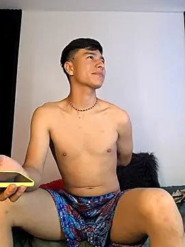 Snapshot of Andres_Sebas chatting on February 20, 8:25 pm Andres Sebas online show from February 20, 8:25 pm