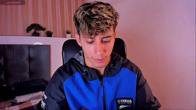 Allex Cano online show from March 18, 12:03 pm