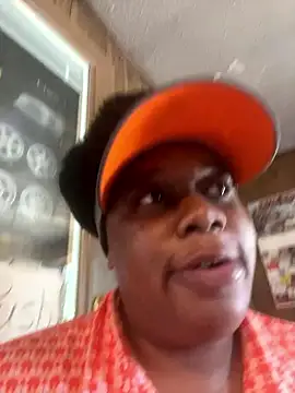 Snapshot of Deshay30 chatting on May 28, 8:39 pm Deshay30 online show from May 28, 8:39 pm