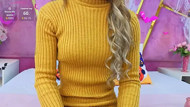 EmmyCortez online show from October 17, 11:46 am